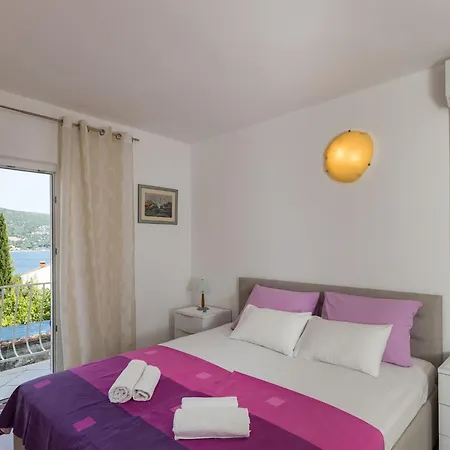 & Eva - One Bedroom With Terrace And Sea View Srednji *