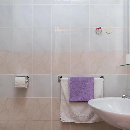& Eva - One Bedroom With Terrace And Sea View Srednji
